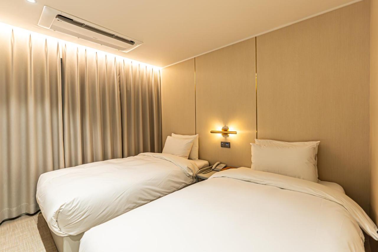 Hotel The Grang Seogwipo Dış mekan fotoğraf