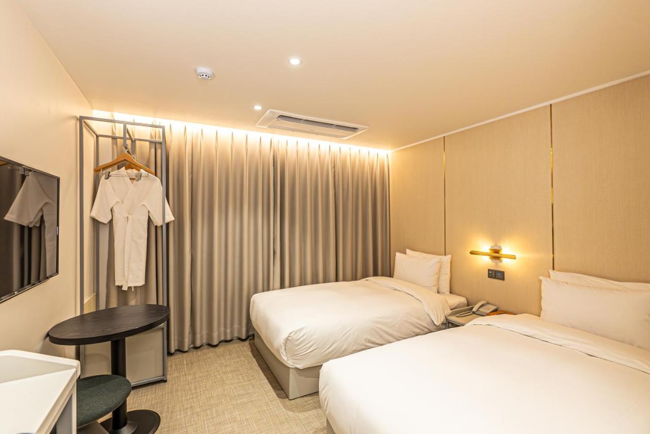Hotel The Grang Seogwipo Dış mekan fotoğraf