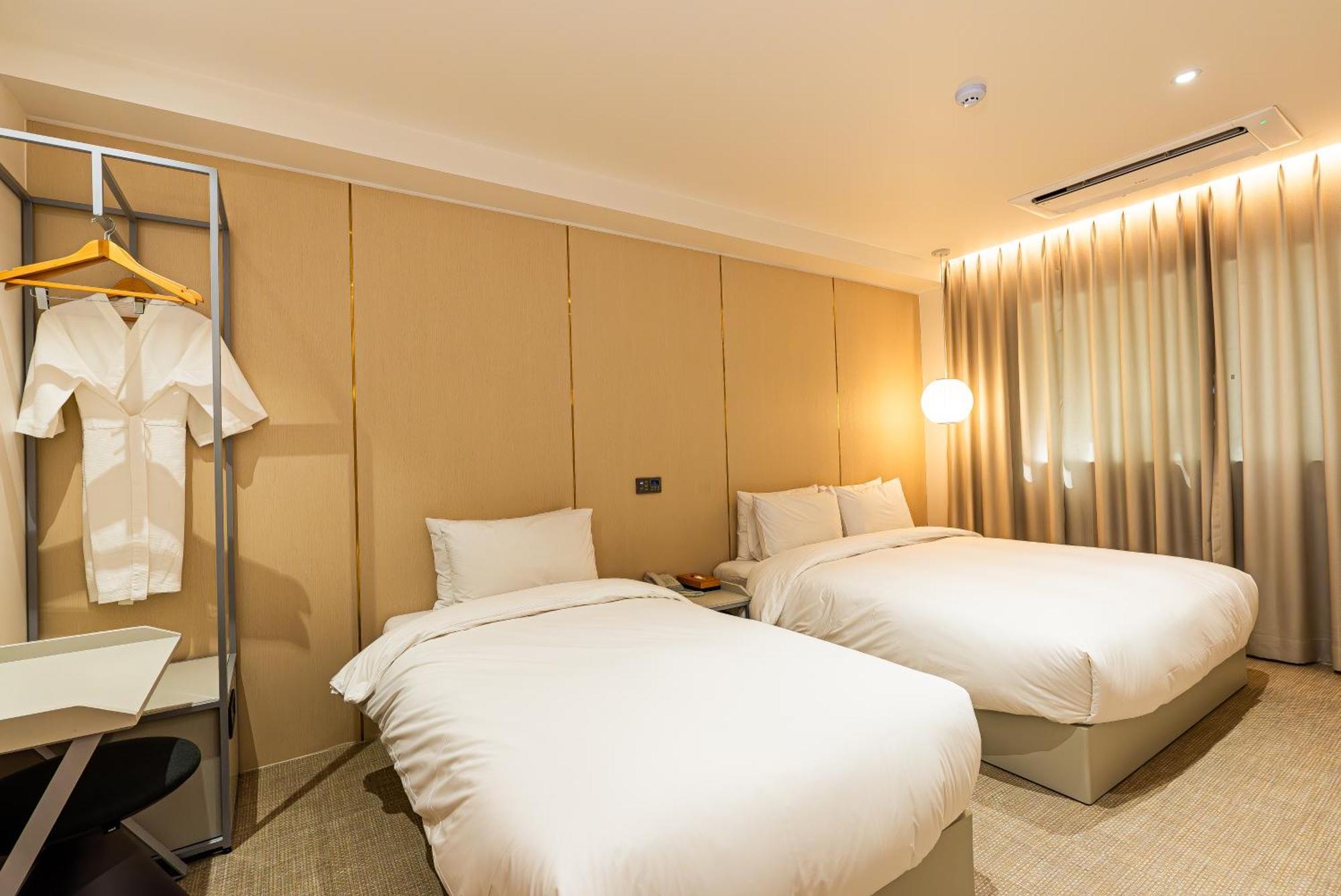 Hotel The Grang Seogwipo Dış mekan fotoğraf