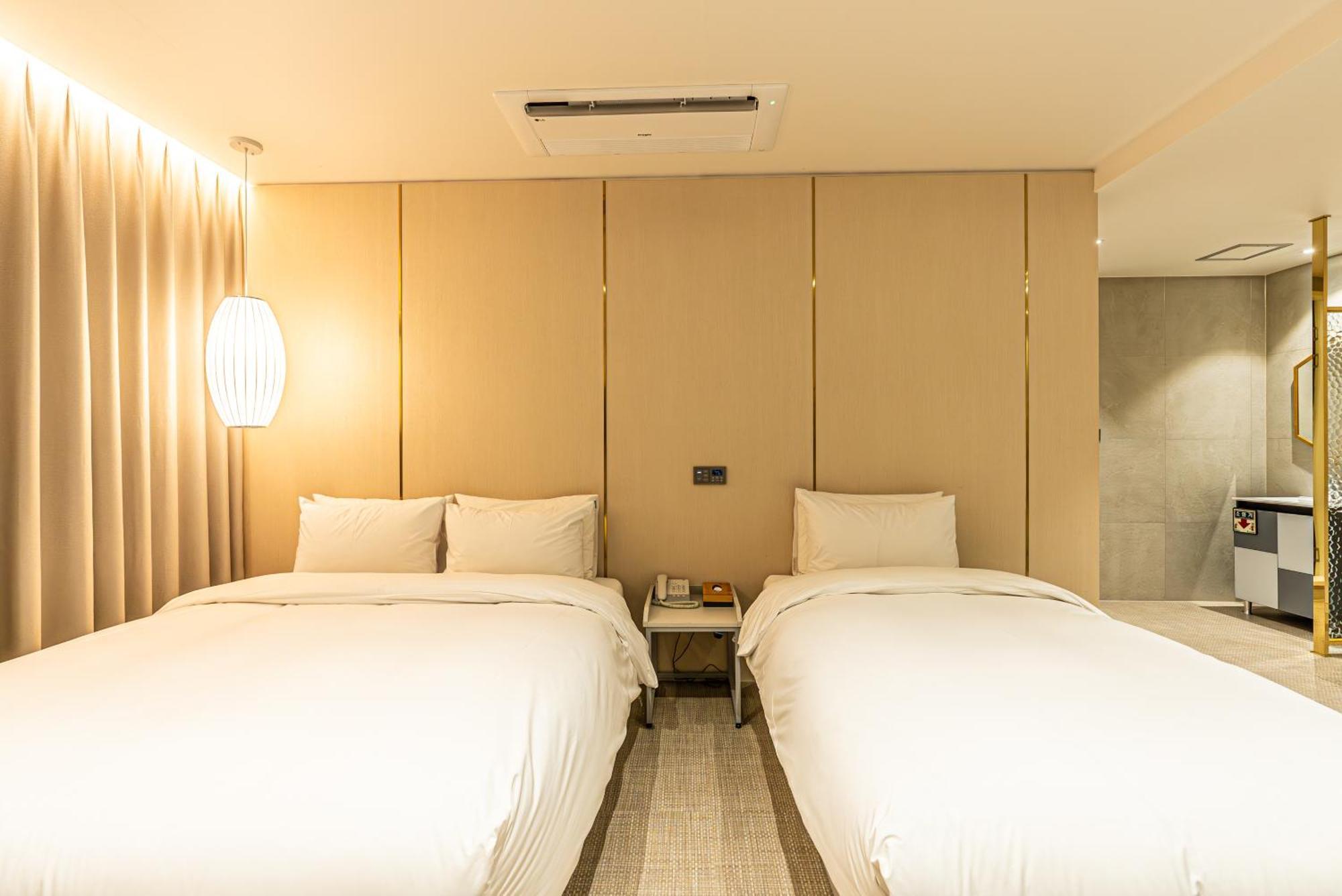 Hotel The Grang Seogwipo Dış mekan fotoğraf